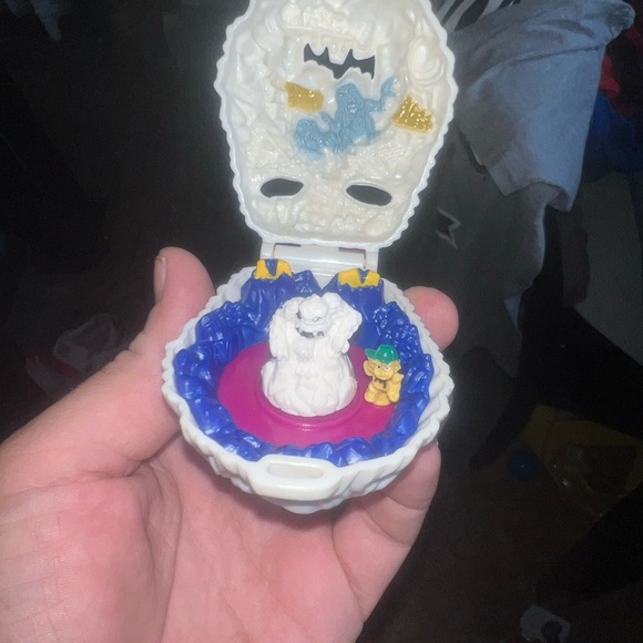 Bluebird Vintage 1993 McDonalds Mighty Max Yeti Abominable Snowman Playset - Picture 2 of 6